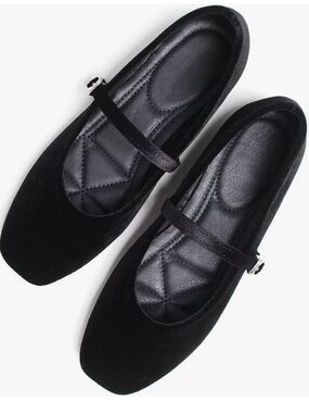 Stunner Black Velvet Mary Jane Ballet Flats Square Toe Women’s 10.5